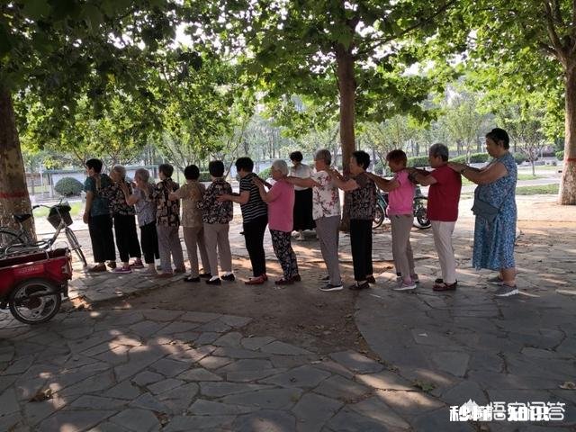 婆婆伺候媳妇月子重要，还是照顾生病的女儿重要