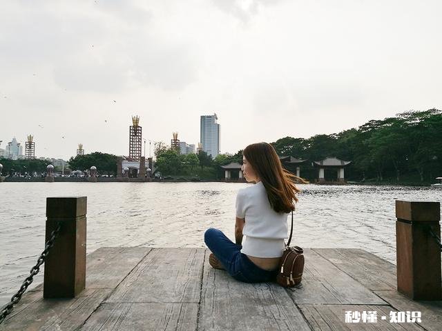 有适合大学生的平价品牌秋冬衣服吗