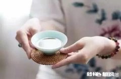 女朋友有很好的异性朋友我很不喜欢怎么办