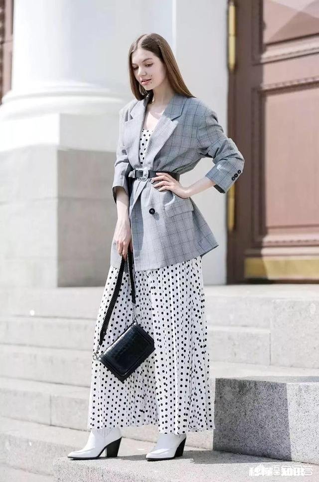 为什么有的女孩会喜欢天天穿连衣裙