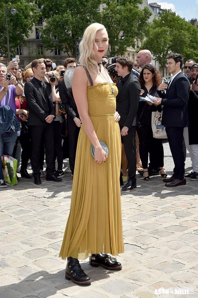 为什么有的女孩会喜欢天天穿连衣裙