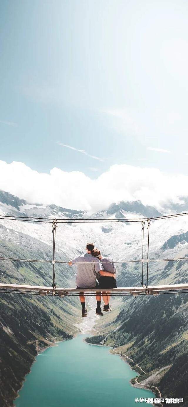 每天晚上熬夜熬到肚子痛，怎么办不熬夜又没收入