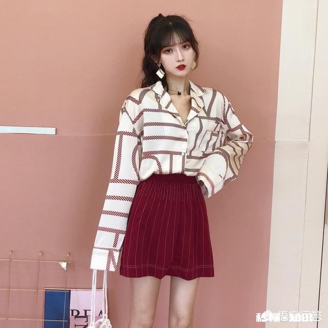 春夏交替，穿什么样的衣服，拍照片会很好看