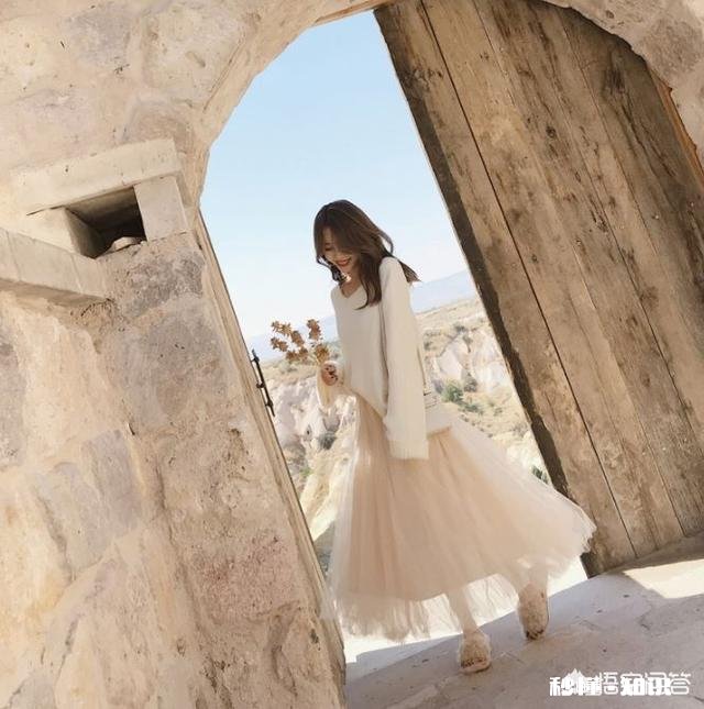 春夏交替，穿什么样的衣服，拍照片会很好看