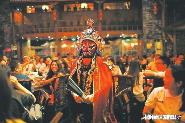 全国开放夜市文化,除了吃喝有什么别的赚钱方式