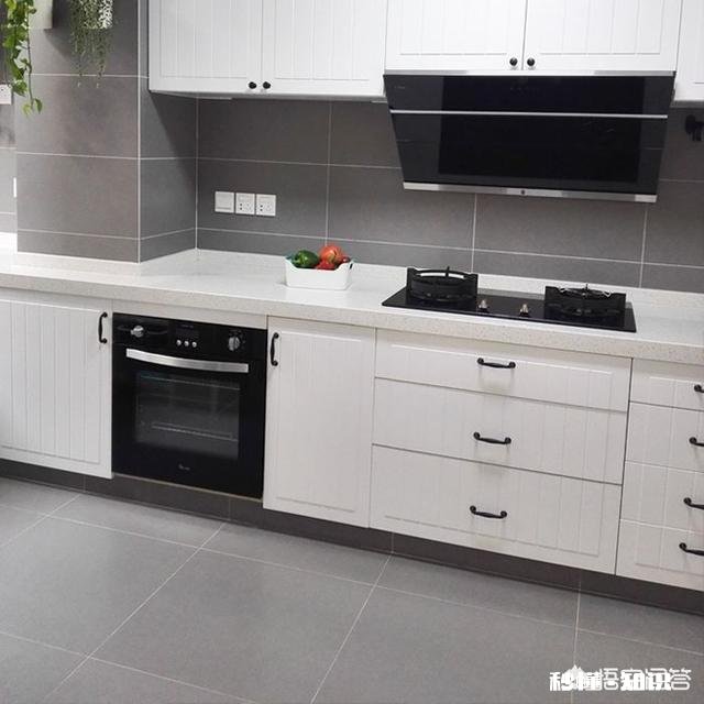 白色厨柜应配什么颜色的墙砖