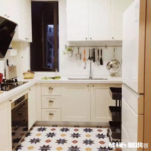 白色厨柜应配什么颜色的墙砖