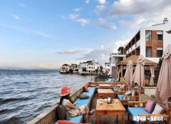 为什么不愿意与人交流，做什么都不会快乐呢