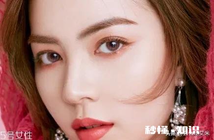 高中 平时在学校哪种美瞳不明显啊