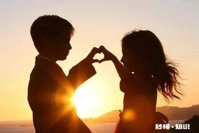 女朋友让我吃她的剩饭,我该怎么办,男人的尊严啊