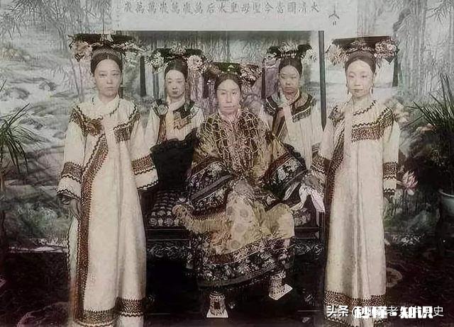 清朝有规定后宫不得干政,慈禧是怎么突破这条祖训,独揽朝政的