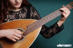 上联：琵琶弦动离别曲，如何对下联