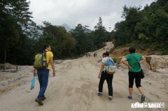 你敢追求比你优秀的女人吗，反之你会接受比你优秀的女人的追求吗