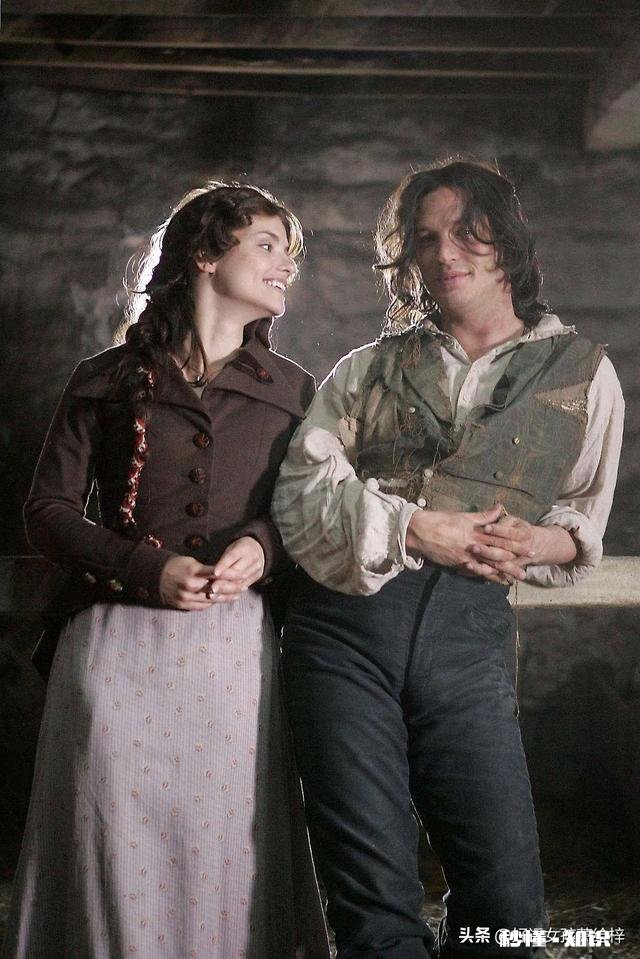 如果哈利波特是个女孩，并且从小就被小天狼星或斯内普收养，那么剧情会如何发展