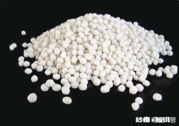 尿素作叶面肥能与农药除草剂混用吗