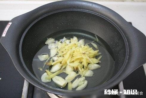 肥肠锅仔饭店的做法