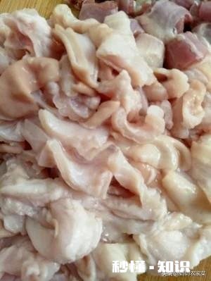 肥肠锅仔饭店的做法