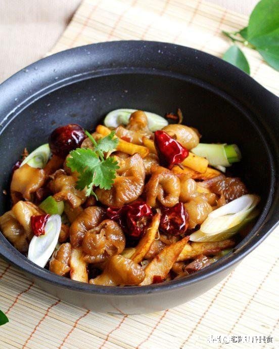 肥肠锅仔饭店的做法