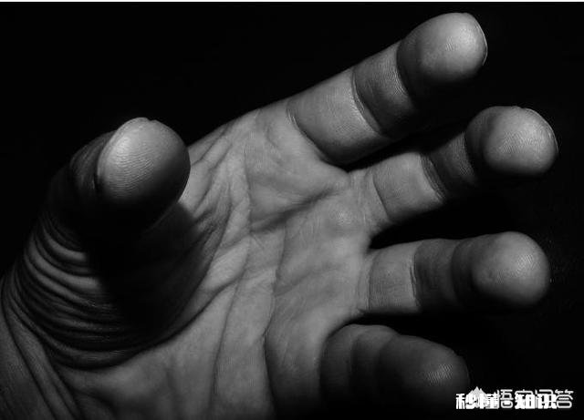 老公在外面找了女朋友，还把一切的根源归咎于我，该怎么办