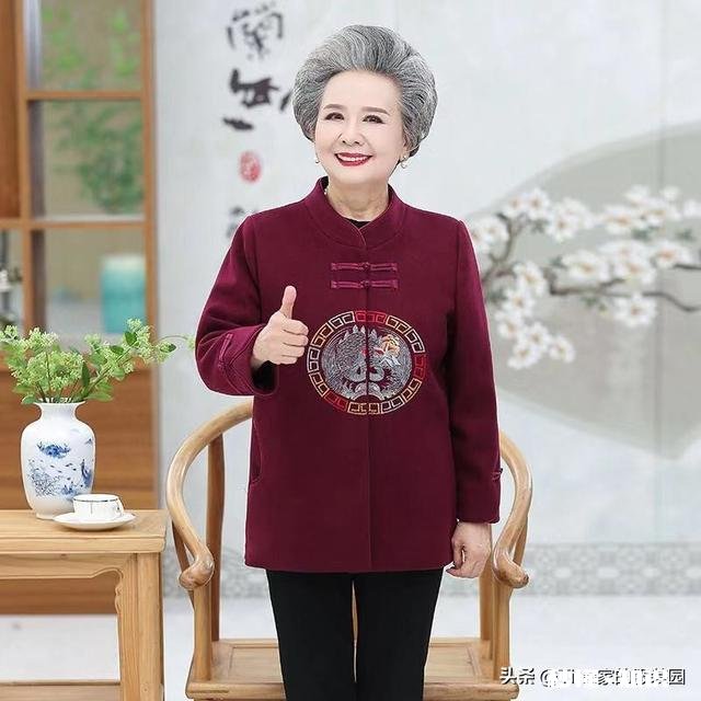 唐装配什么裤子好看