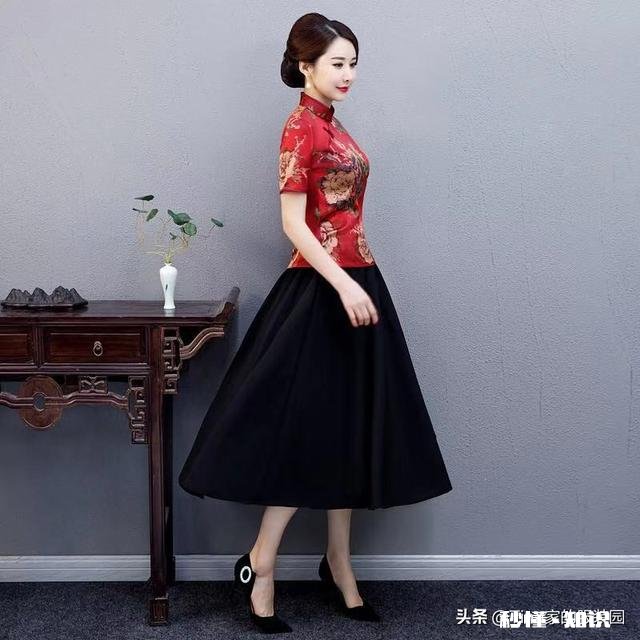 唐装配什么裤子好看