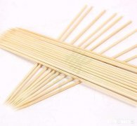 串串店烫火锅，竹签也一起放在火锅里面煮很久，这样卫生吗