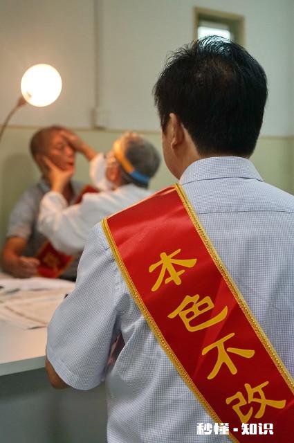 全红婵夺冠，母亲感叹道从来不知道有这么多亲戚真穷在深山有远亲