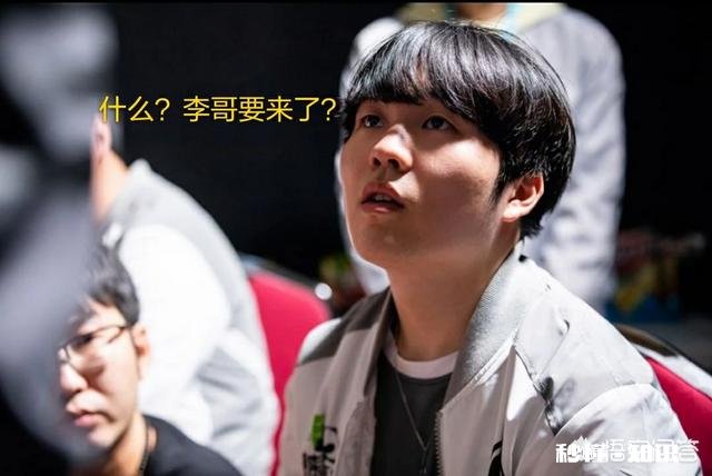 主持人问faker如果可以去中国的一支战队会去哪支,faker的答案让老玩家哭崩,您怎么看