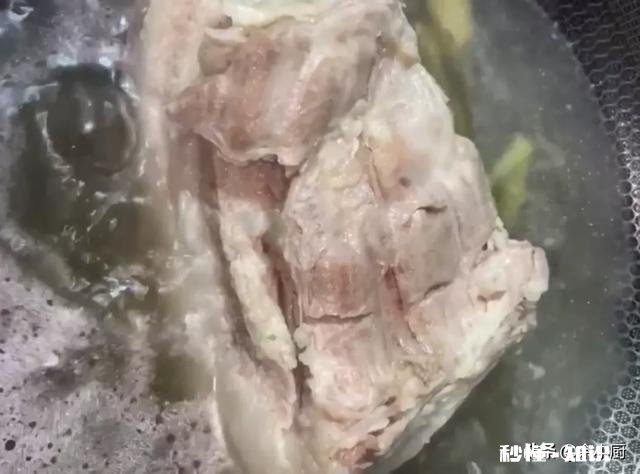 不放梅菜的扣肉，放什么佐料好吃