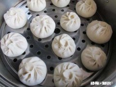 蒸的馒头包子总会有个别变成死面的了是什么原因