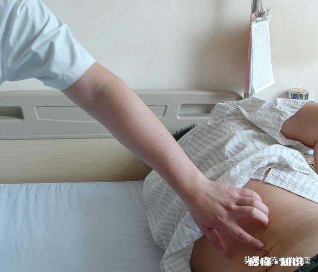 工作的时候腰扭伤了一年多，大医院中西医等都看了，没好怎么办