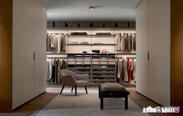时下最流行的豪华步入式衣帽间，应该怎样设计