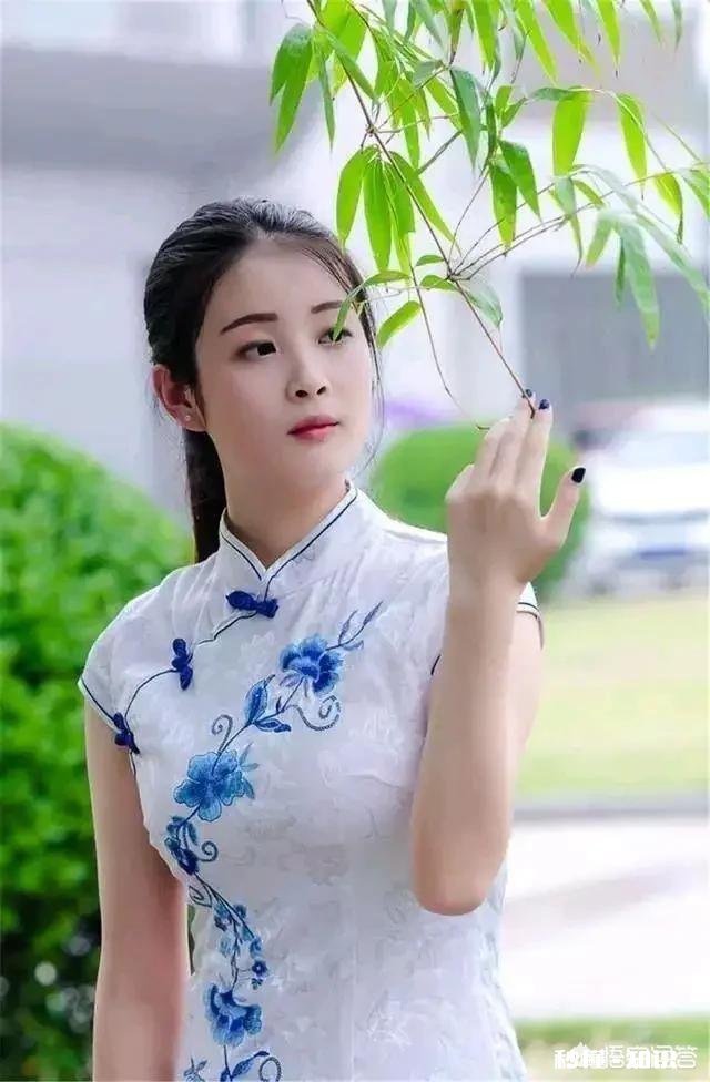 夏天女生穿日常装拍照，你会选择哪些衣服