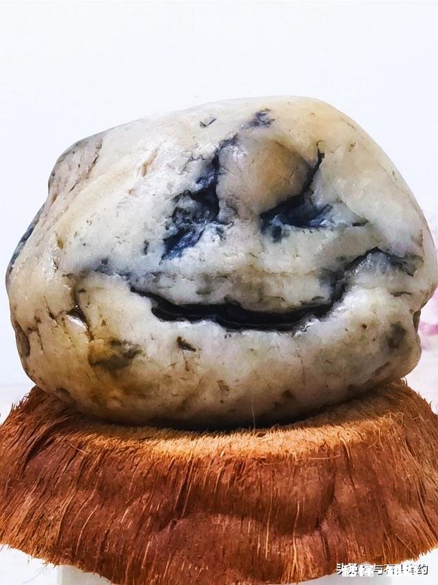 玩石，在一些人眼中是不务正业，你的见解是怎样的