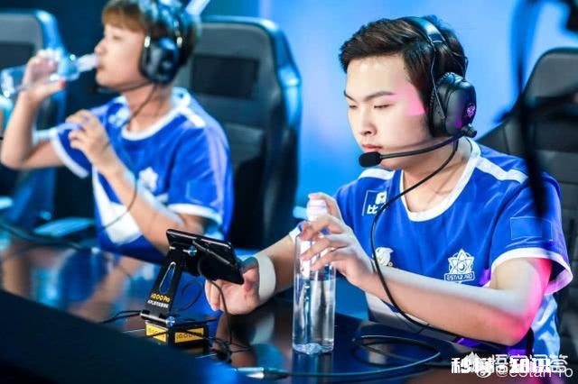 estar.Alan吕布一刀“定乾坤”，“骚话”说一半，猫神喊停就立马安静，你有何看法