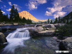 如何做到对联上下两联意义相关