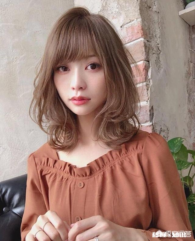 四十岁夏天适合染什么色发