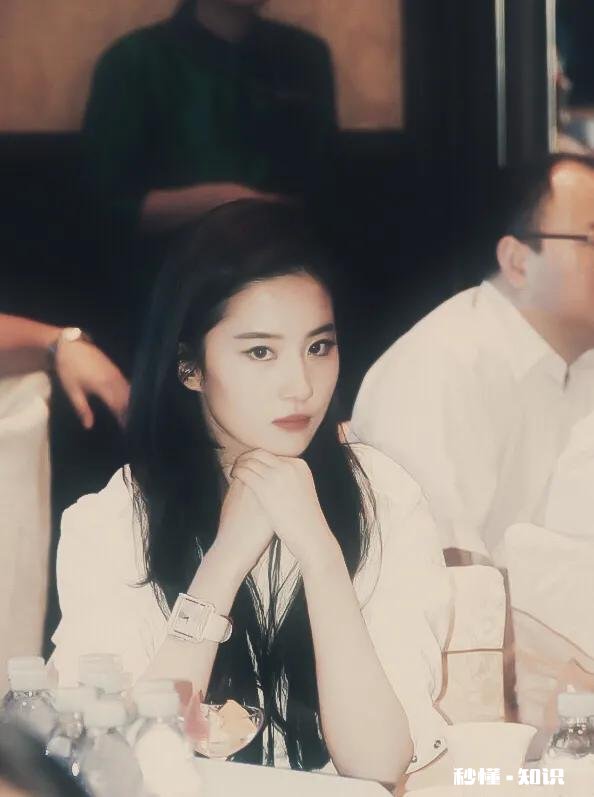 能给我刘亦菲的美照吗