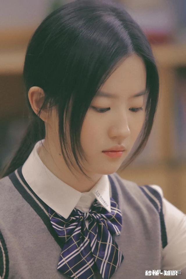 能给我刘亦菲的美照吗