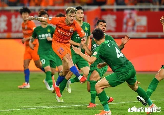 鲁能战胜国安，阵容变化很大，有哪些新的发现呢