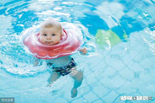 宝宝去母婴店洗澡游泳好还是在家自己给宝宝洗澡好
