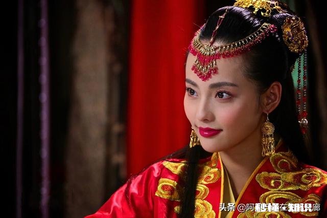 小时候幻想成为武侠高手，长大后却只想成为有钱人，到底是怎么了