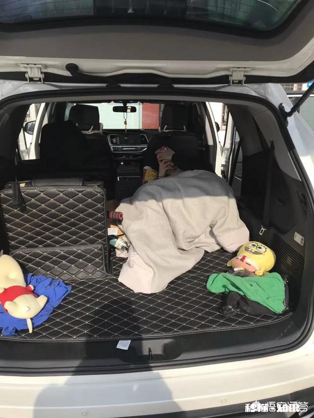 18款汉兰达天窗都是全景天窗吗，没有小窗吗