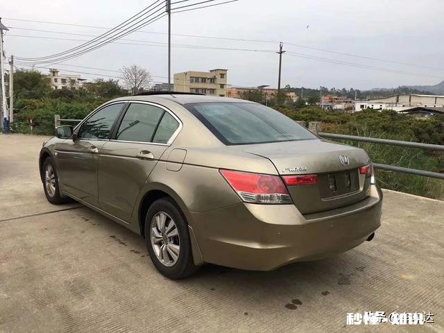 08年二手2.0雅阁多少钱，油耗多少