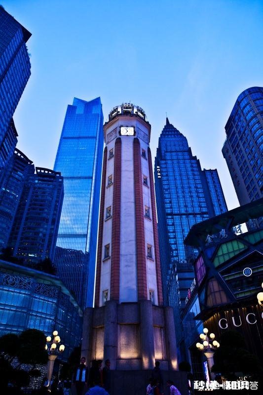 在旅行摄影时，你会携带什么样的镜头