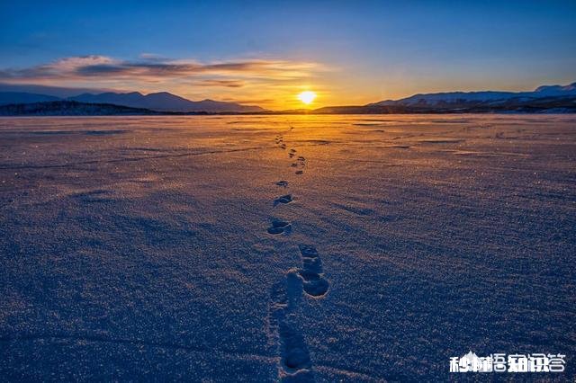 在旅行摄影时，你会携带什么样的镜头