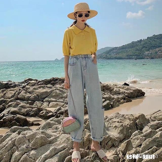 想知道屁股大腰细的女孩都穿什么牛仔裤