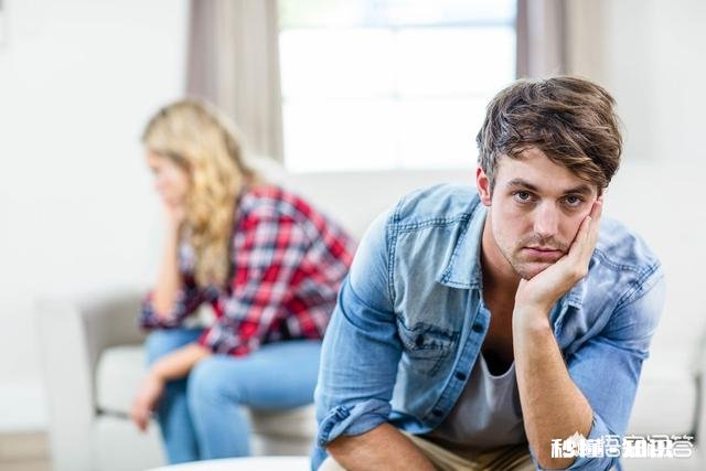 男女关系中，女生一定要被动吗，你怎么认为呢