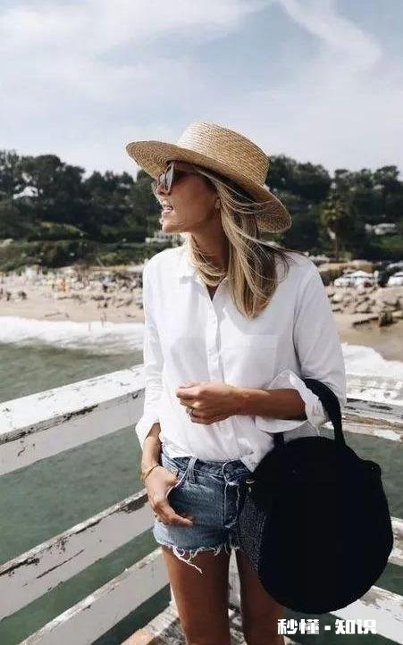 白色亚麻宽大衬衫型怎么搭配
