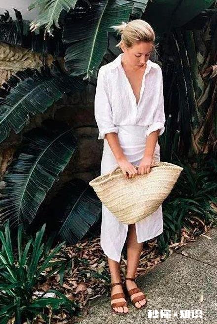 白色亚麻宽大衬衫型怎么搭配